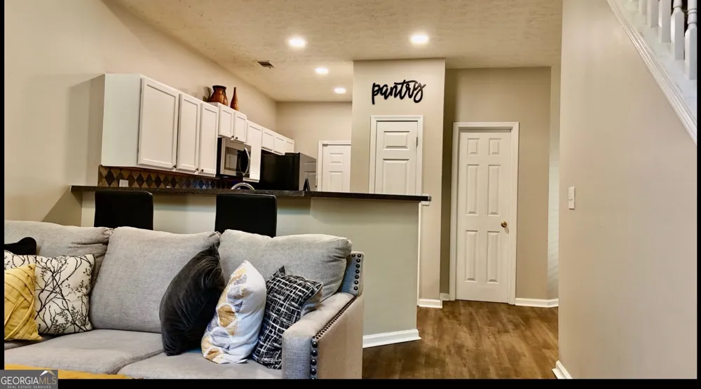 4911 Oak Meadow LN Oakwood, GA 30566
