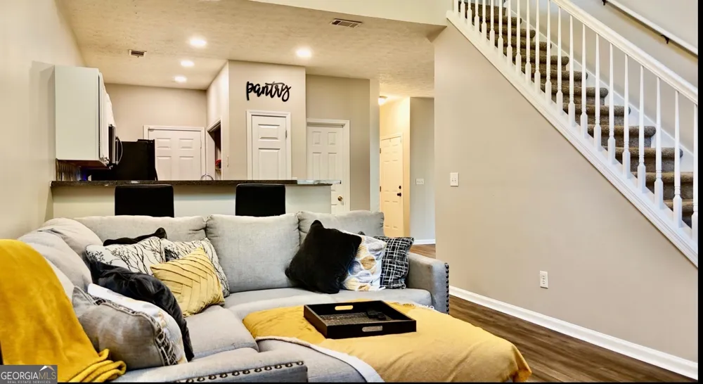 4911 Oak Meadow LN Oakwood, GA 30566