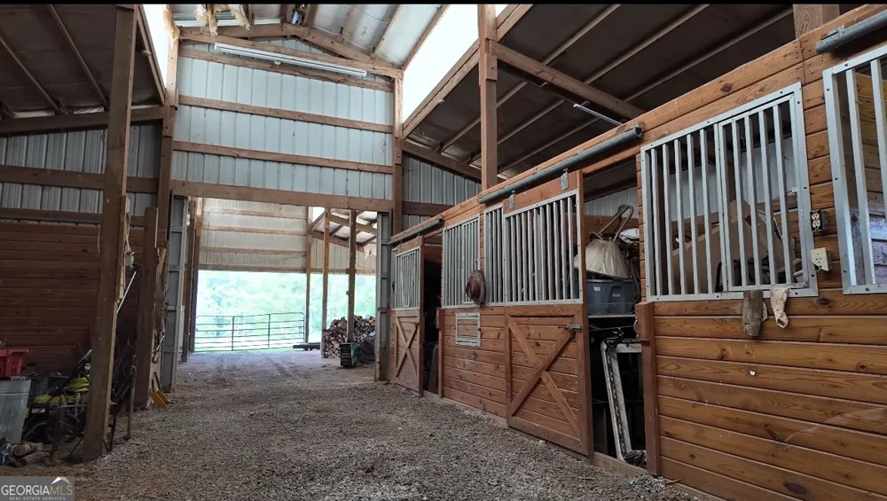 2011 Stinchcomb RD Dewy Rose, GA 30634