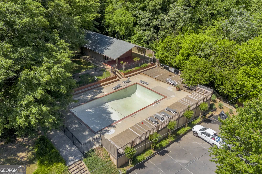 250 Little ST Athens, GA 30605