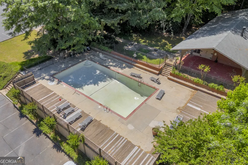 250 Little ST Athens, GA 30605