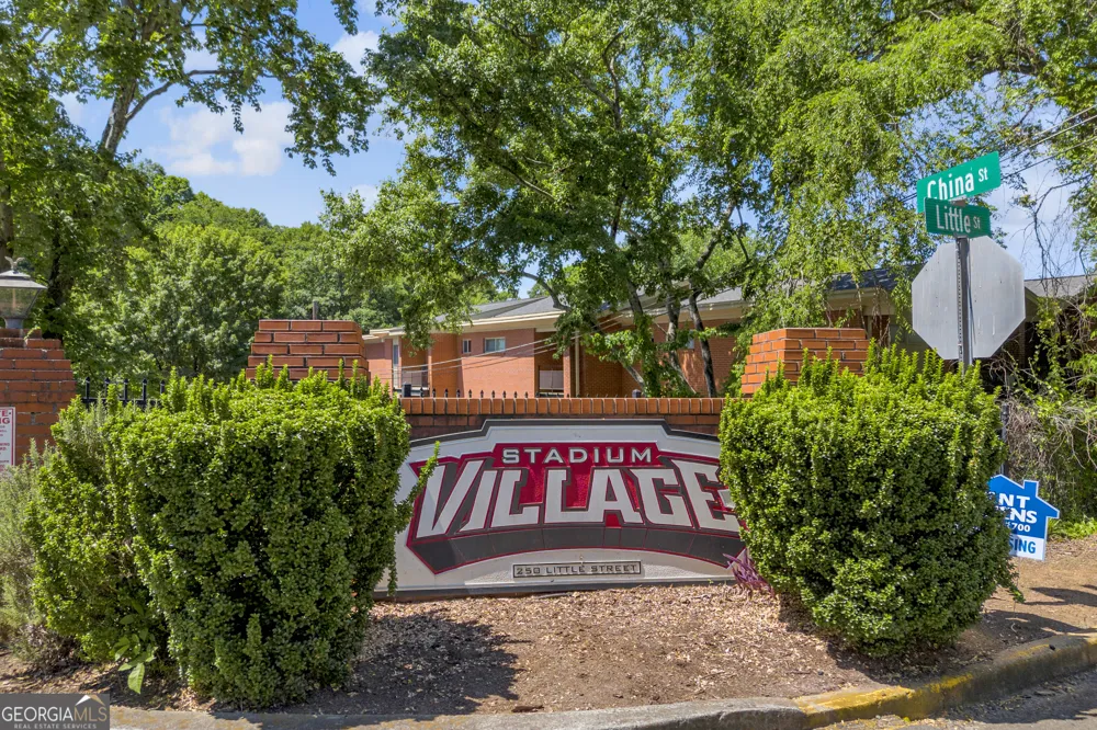 250 Little ST Athens, GA 30605