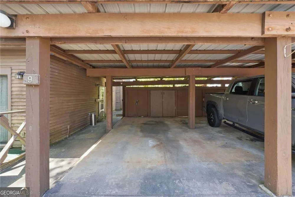 9 Willowick DR Lithonia, GA 30038