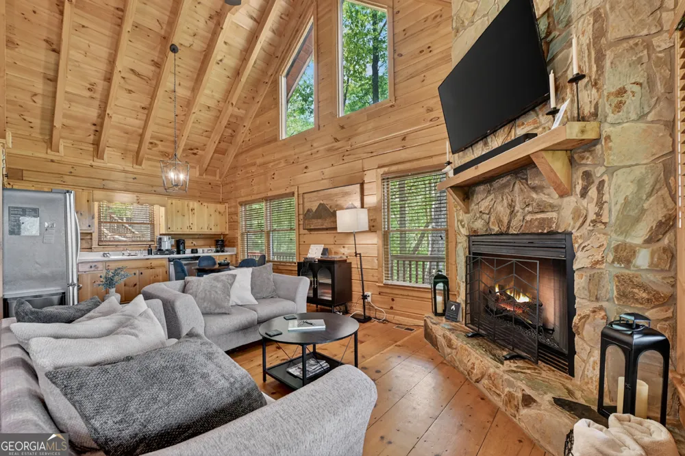 40 Joanna CT Cherry Log, GA 30522