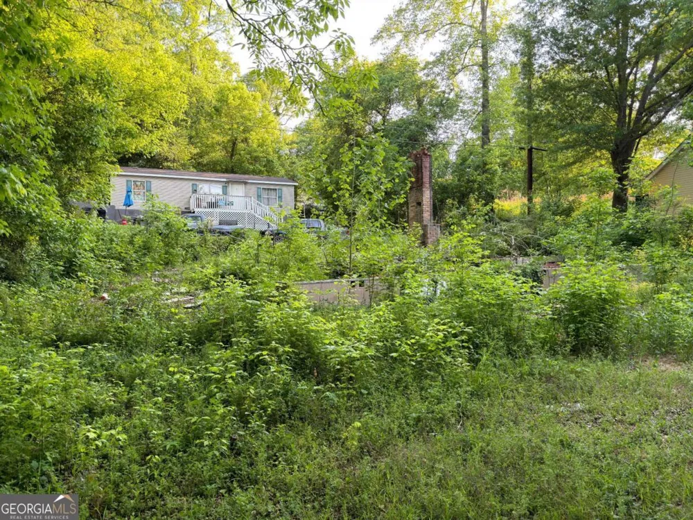 4 Circle DR SE Lindale, GA 30147