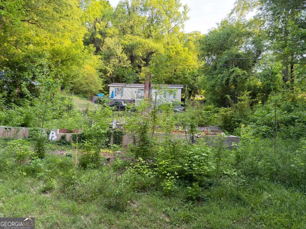 4 Circle DR SE Lindale, GA 30147