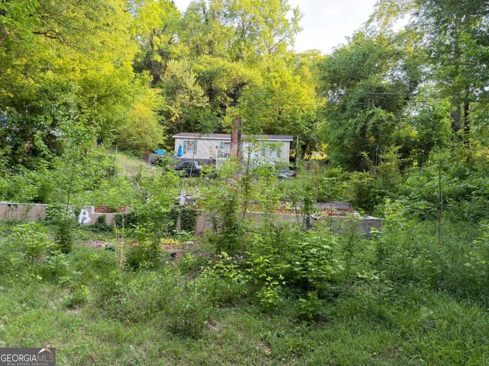 4 Circle DR SE Lindale, GA 30147