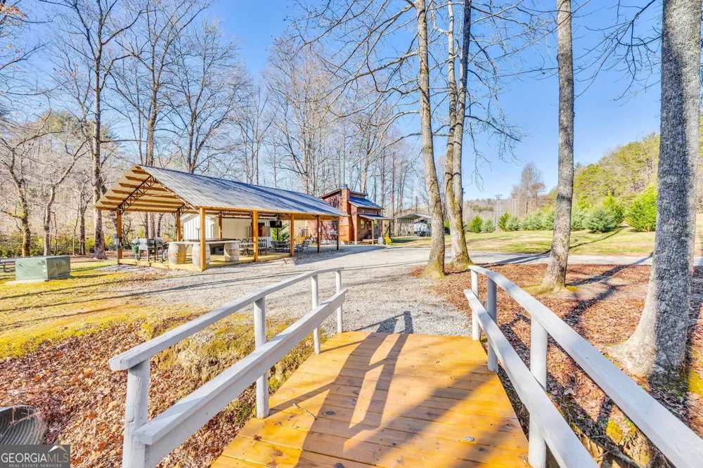 284 & 286 Duncan Bridge RD Sautee Nacoochee, GA 30571