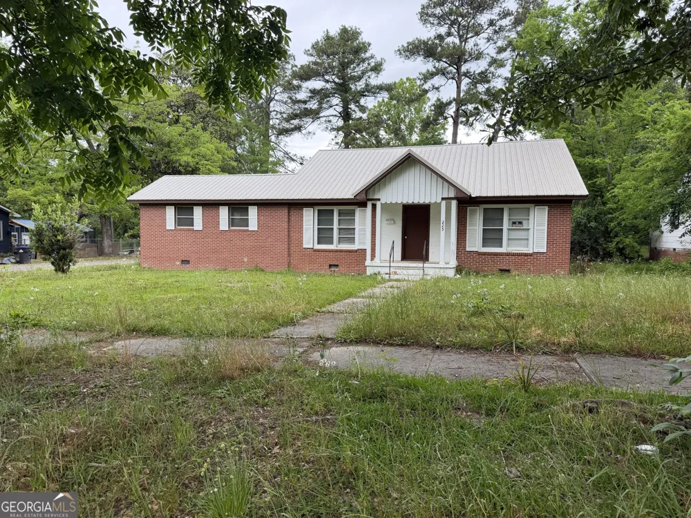 225 W Jessamine ST Fitzgerald, GA 31750