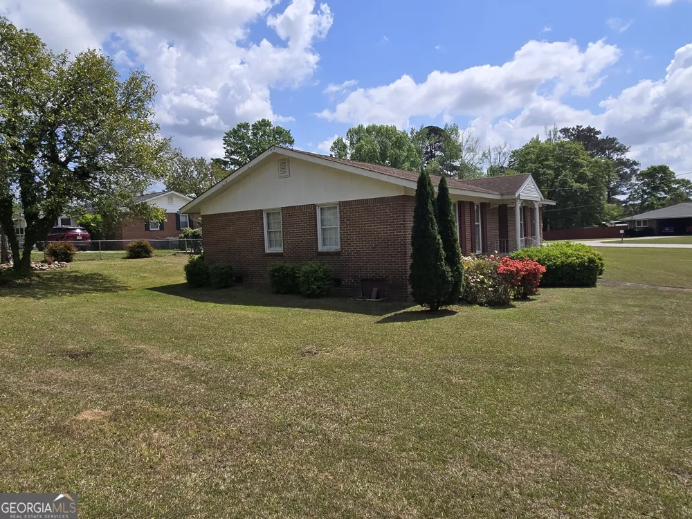 101 Skyline DR Barnesville, GA 30204