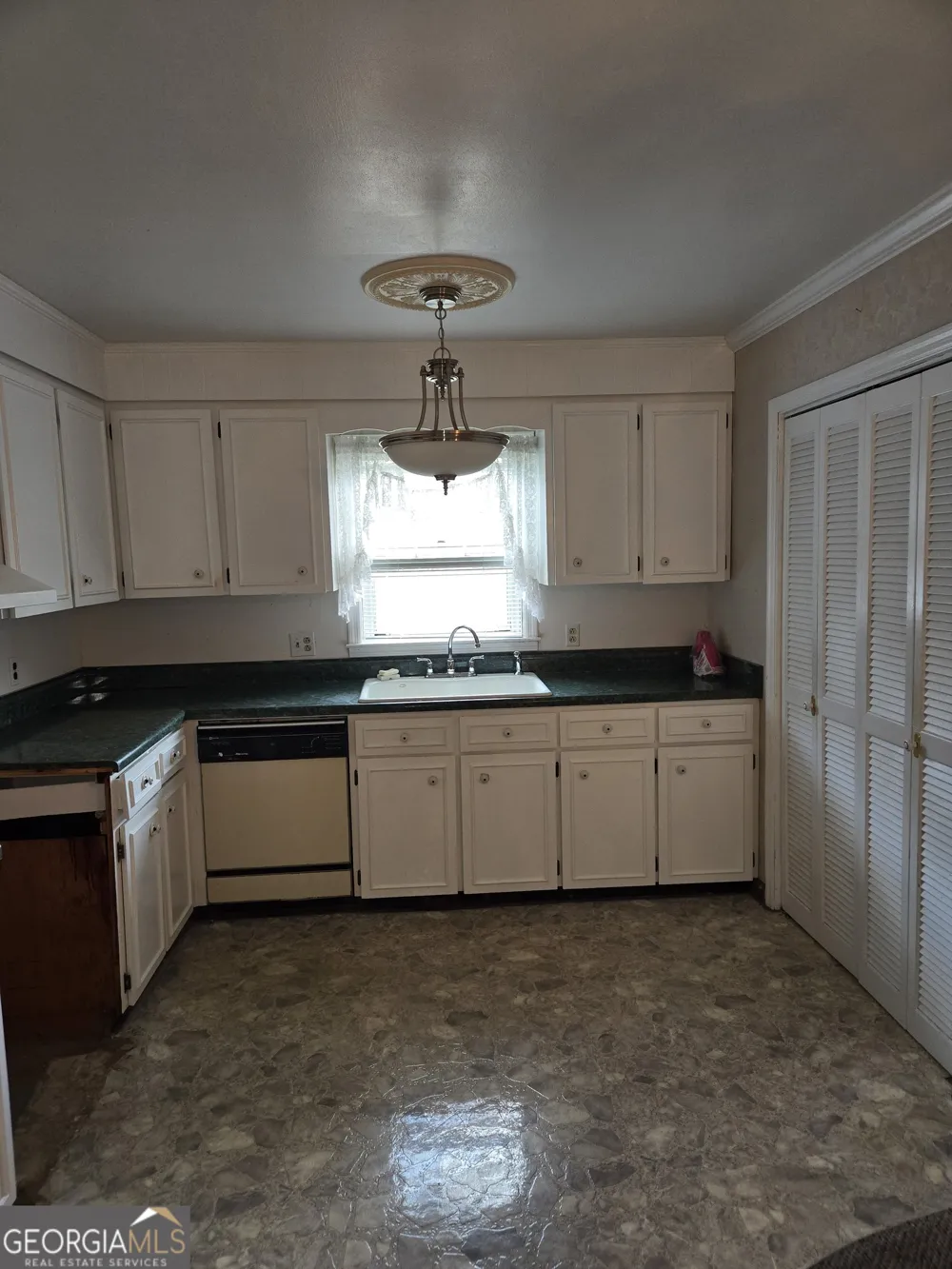 101 Skyline DR Barnesville, GA 30204