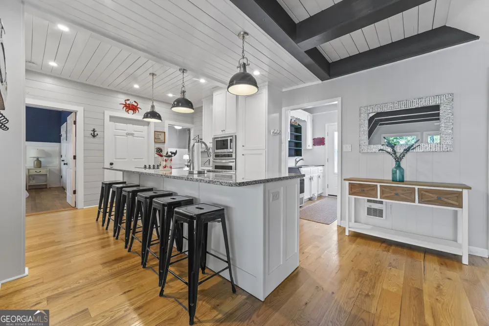 1047 Tranquility LN Hartwell, GA 30643