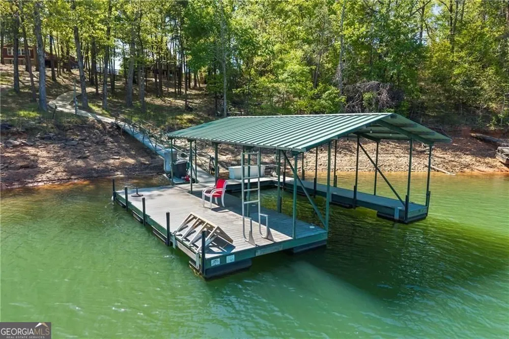 1047 Tranquility LN Hartwell, GA 30643