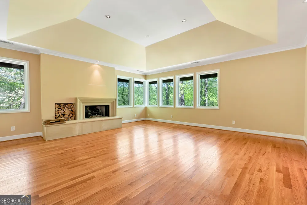 6960 Riverside DR Atlanta, GA 30328