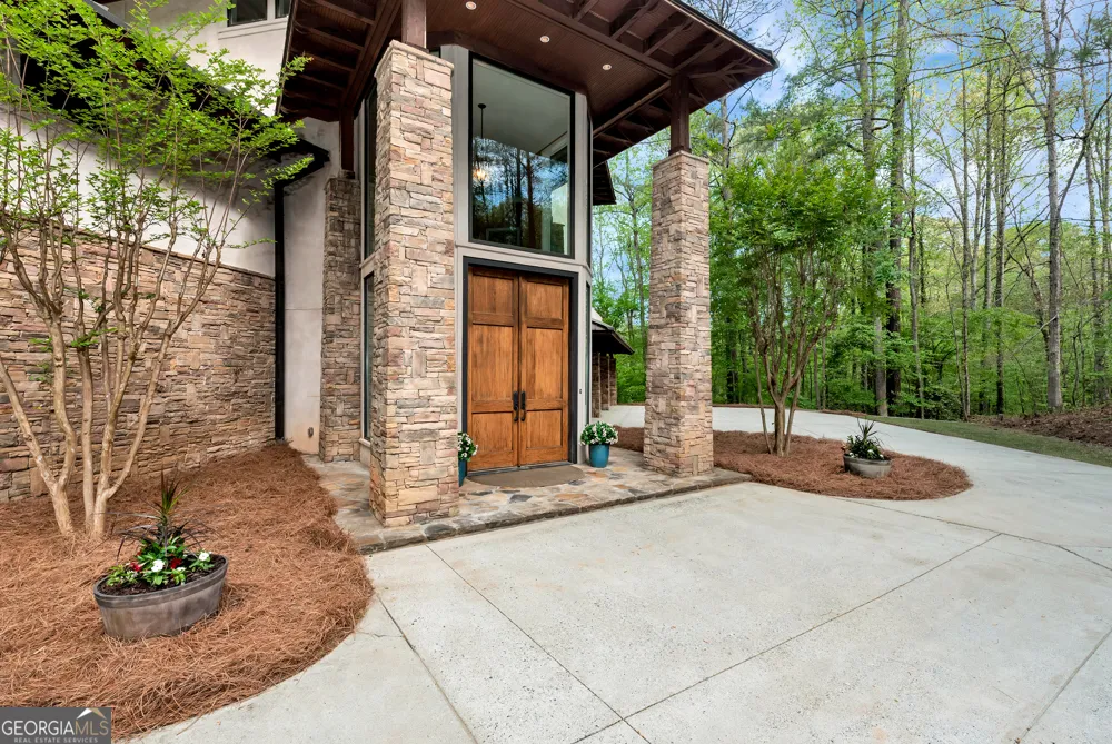 6960 Riverside DR Atlanta, GA 30328
