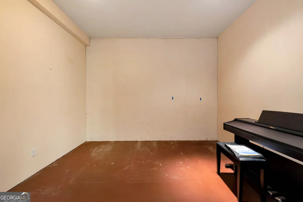 6960 Riverside DR Atlanta, GA 30328