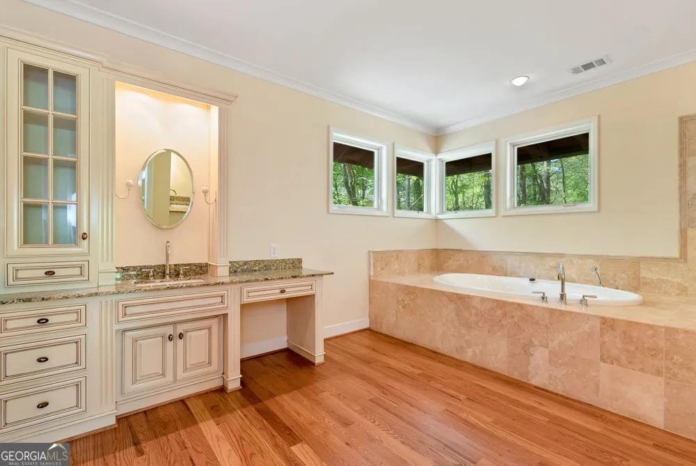 6960 Riverside DR Atlanta, GA 30328