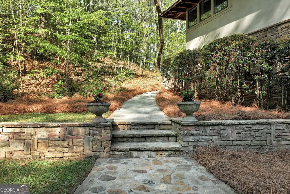 6960 Riverside DR Atlanta, GA 30328