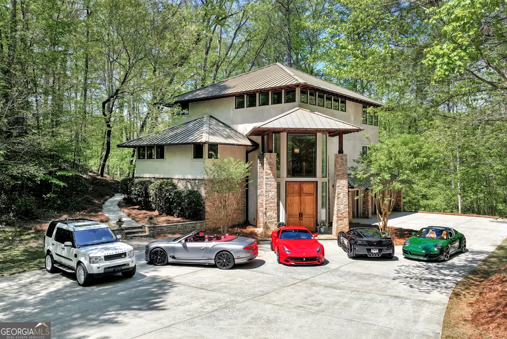 6960 Riverside DR Atlanta, GA 30328