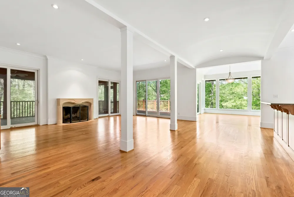 6960 Riverside DR Atlanta, GA 30328