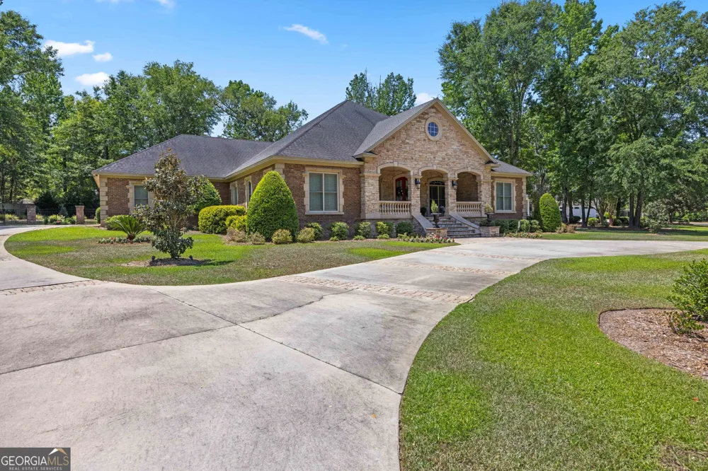 4223 Spring Branch CIR Valdosta, GA 31601