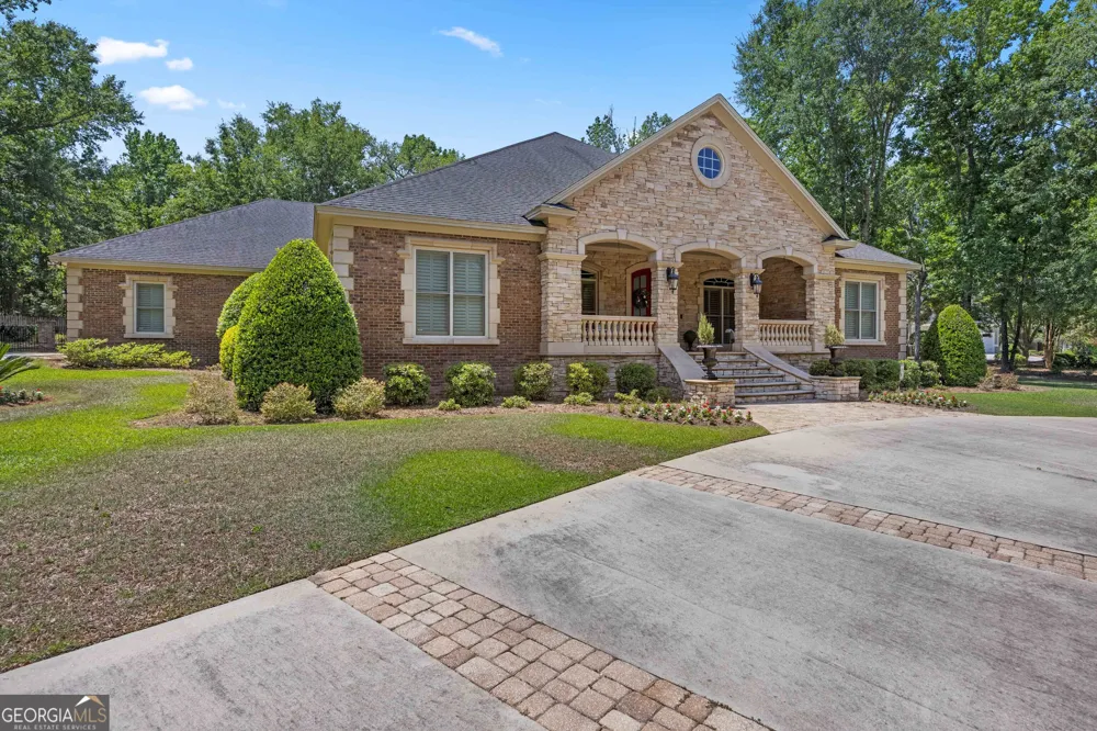 4223 Spring Branch CIR Valdosta, GA 31601