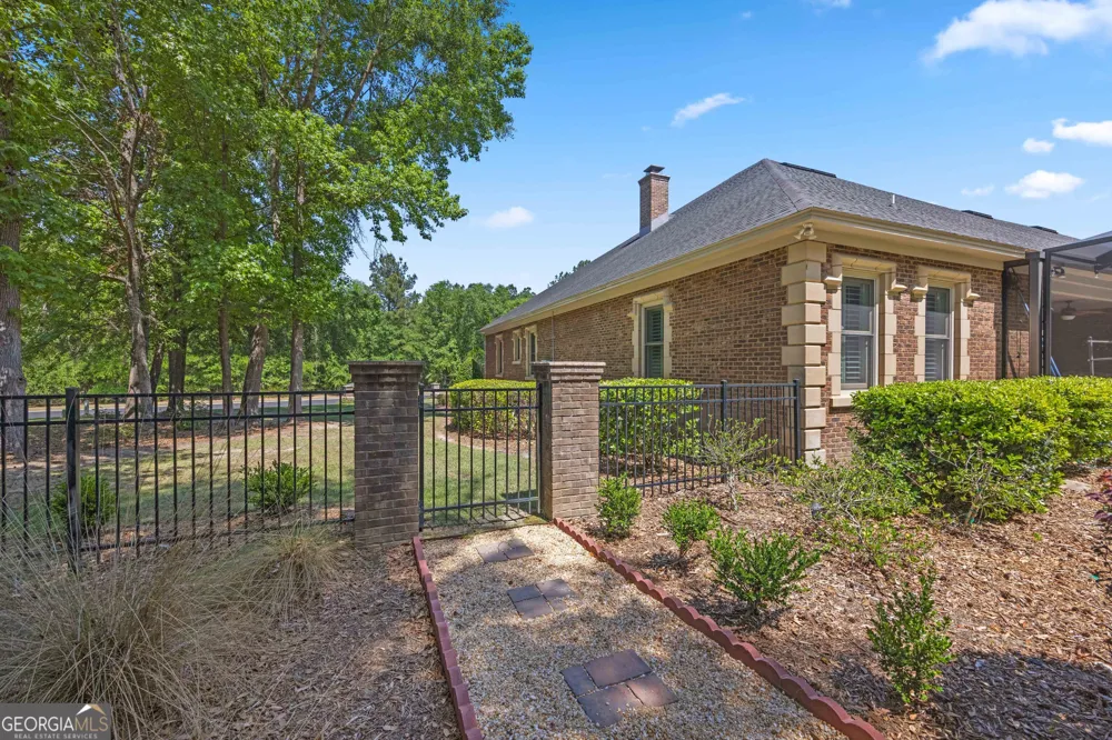 4223 Spring Branch CIR Valdosta, GA 31601