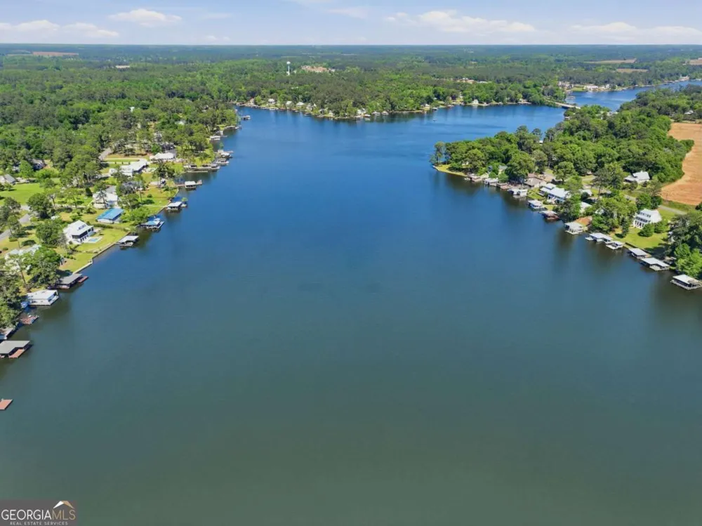 620 Lakeshore DR Cordele, GA 31015