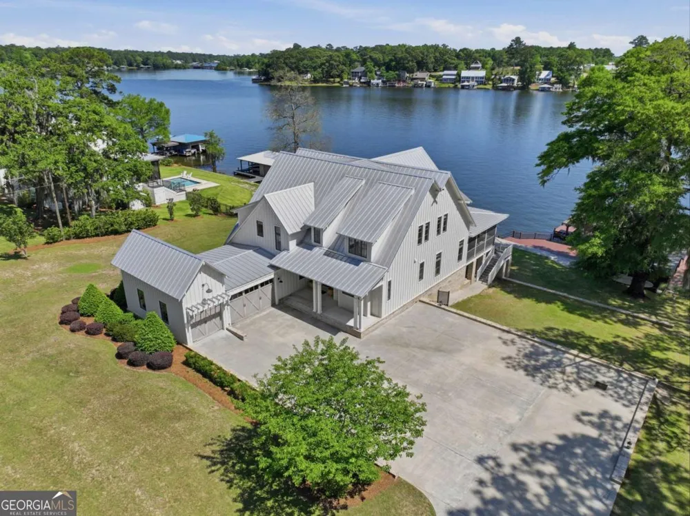 620 Lakeshore DR Cordele, GA 31015