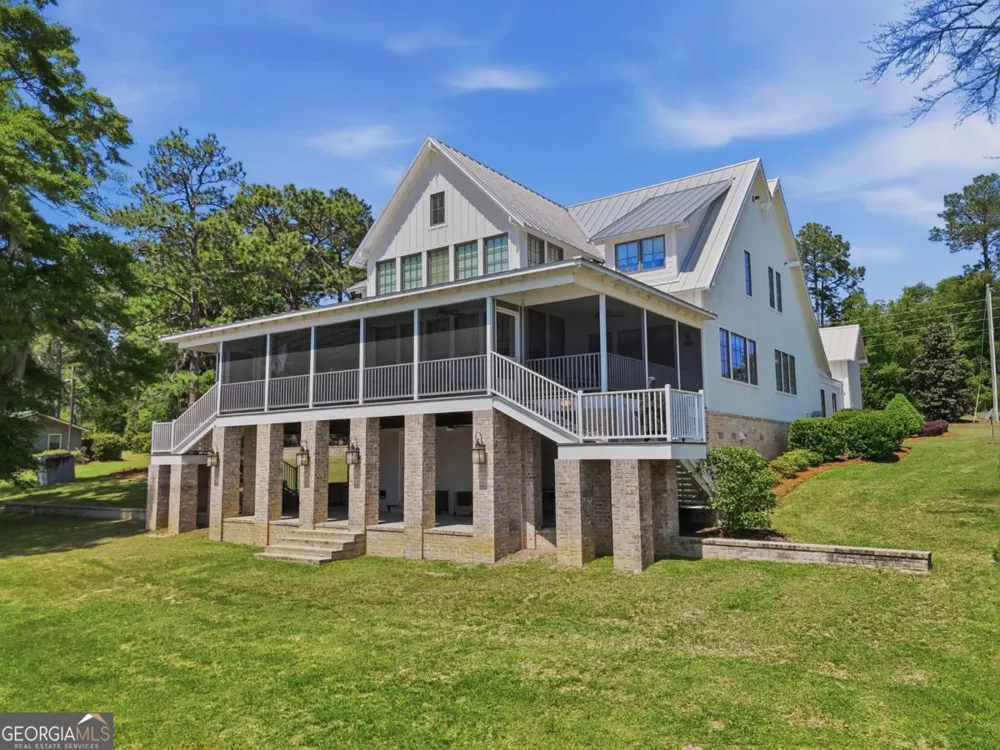 620 Lakeshore DR Cordele, GA 31015