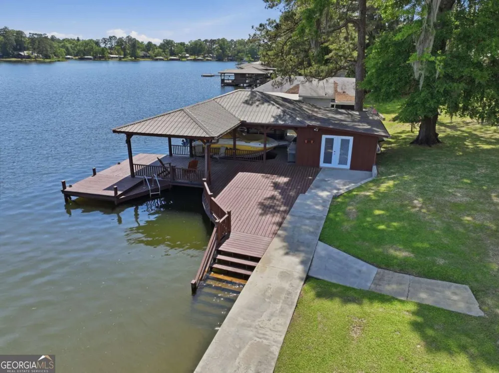 620 Lakeshore DR Cordele, GA 31015