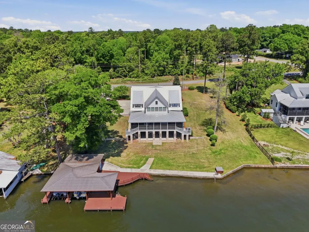620 Lakeshore DR Cordele, GA 31015