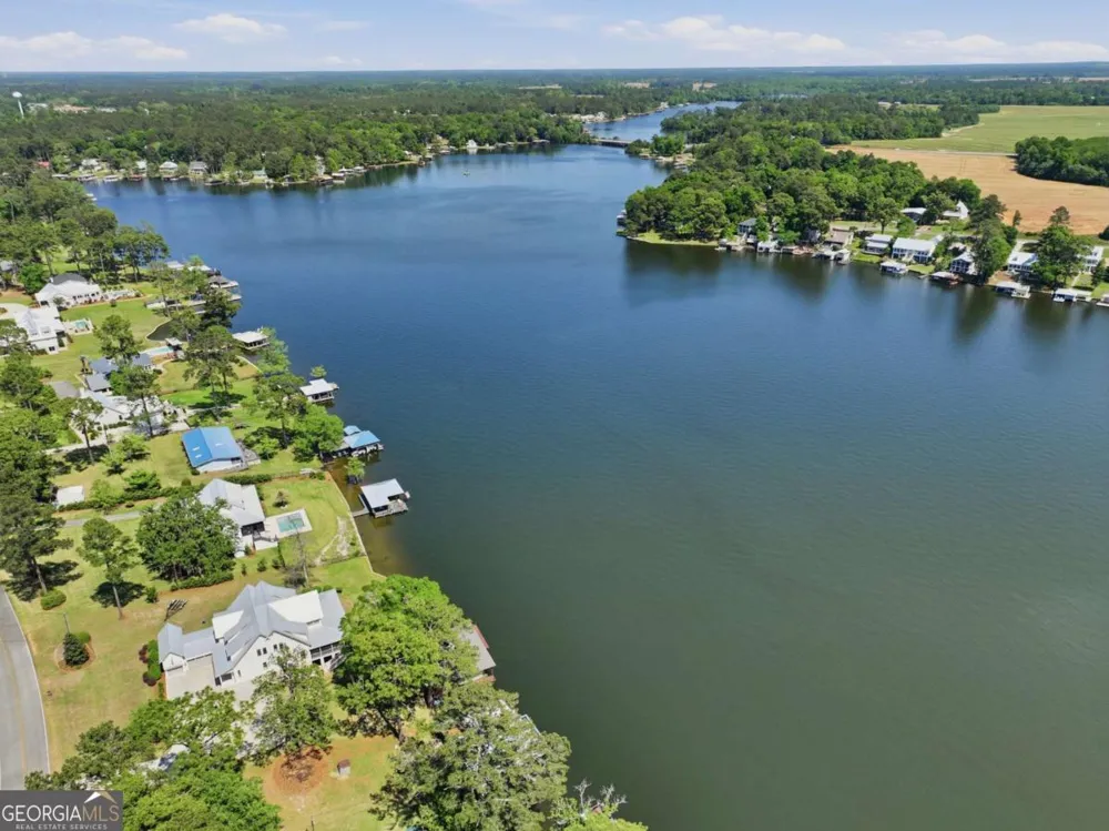 620 Lakeshore DR Cordele, GA 31015