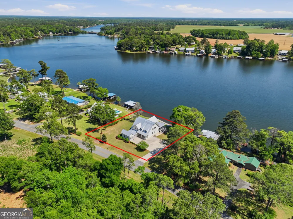620 Lakeshore DR Cordele, GA 31015
