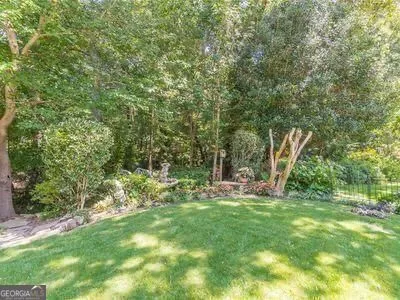 9385 Knollcrest BLVD Johns Creek, GA 30022