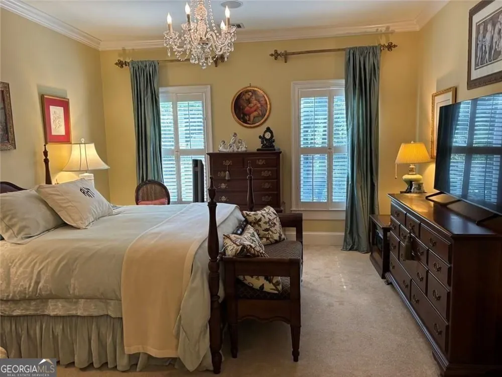 9385 Knollcrest BLVD Johns Creek, GA 30022
