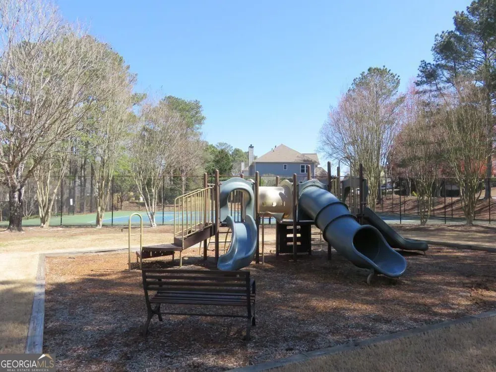 9385 Knollcrest BLVD Johns Creek, GA 30022