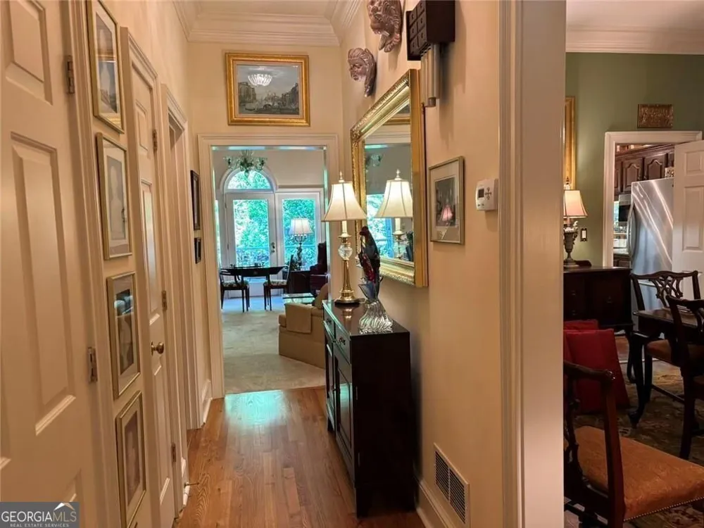 9385 Knollcrest BLVD Johns Creek, GA 30022