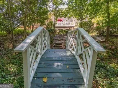 9385 Knollcrest BLVD Johns Creek, GA 30022