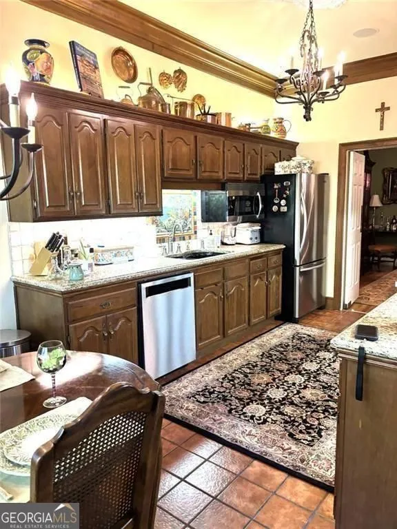 9385 Knollcrest BLVD Johns Creek, GA 30022