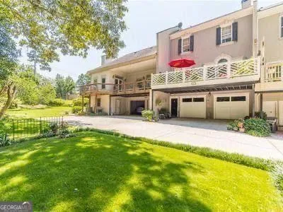 9385 Knollcrest BLVD Johns Creek, GA 30022