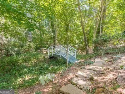 9385 Knollcrest BLVD Johns Creek, GA 30022