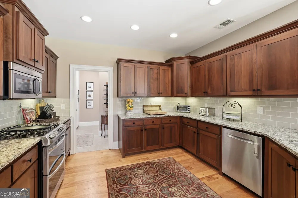 162 Timber Ridge DR Toccoa, GA 30577