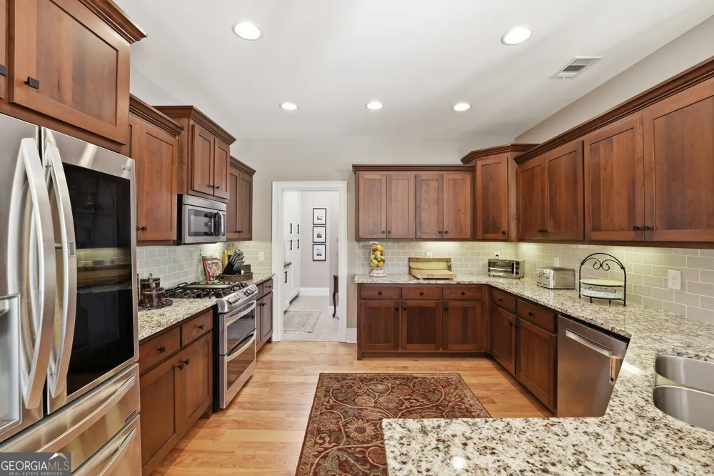 162 Timber Ridge DR Toccoa, GA 30577