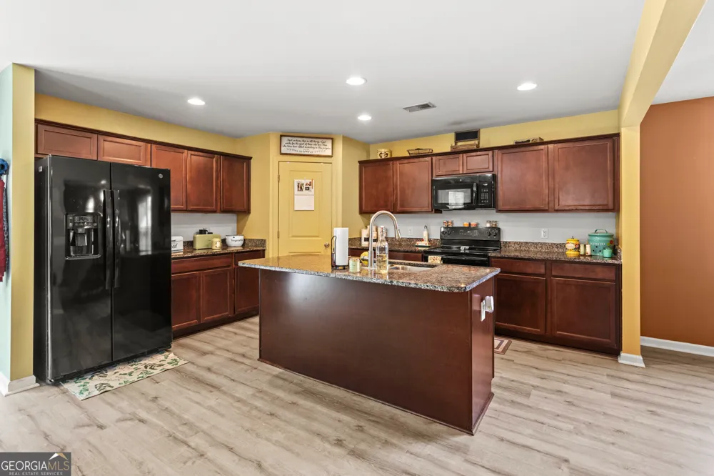 31 Blackberry CIR Guyton, GA 31312