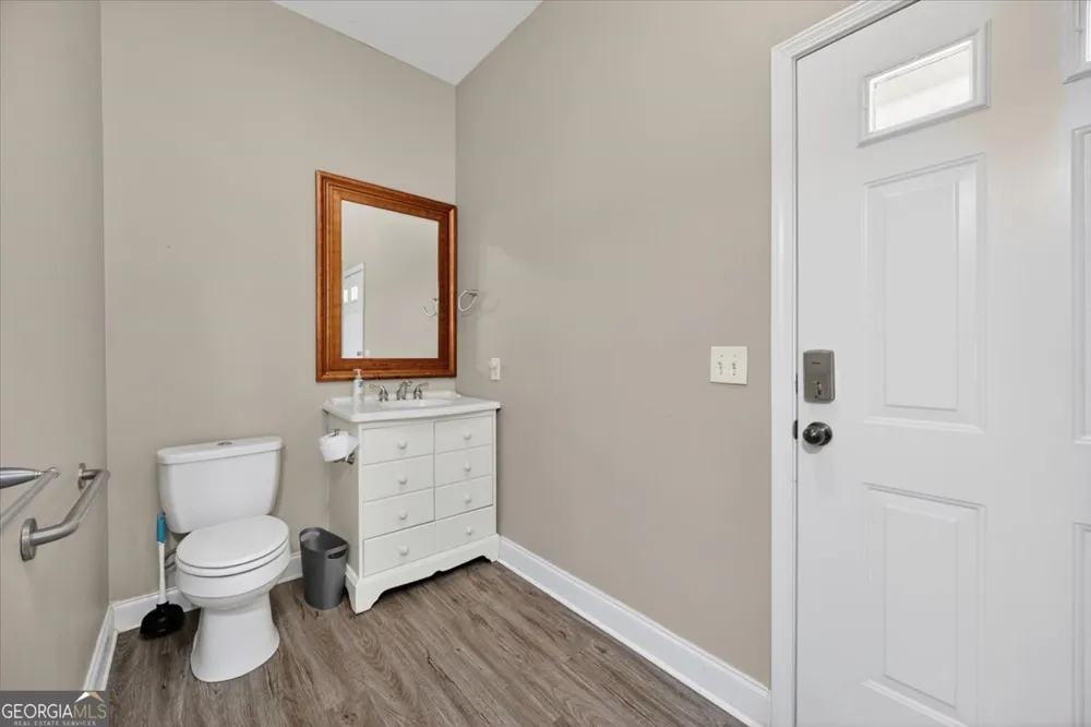 2415 Elko RD Elko, GA 31025