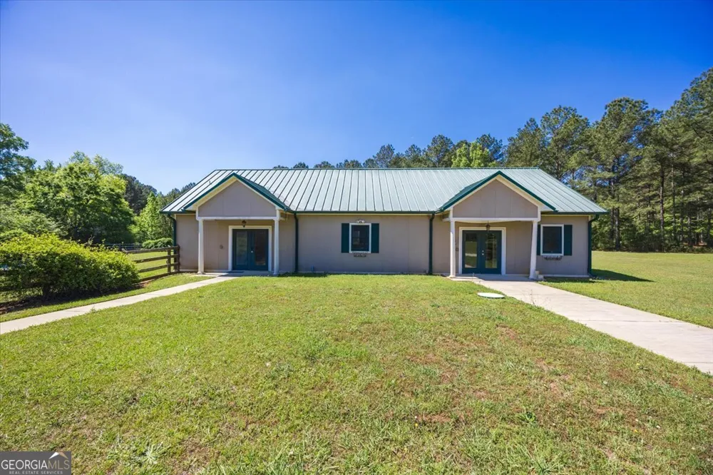 2415 Elko RD Elko, GA 31025