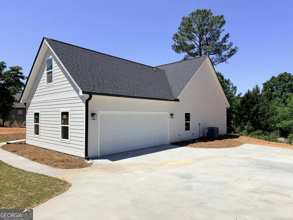 117 Mason RDG Barnesville, GA 30204