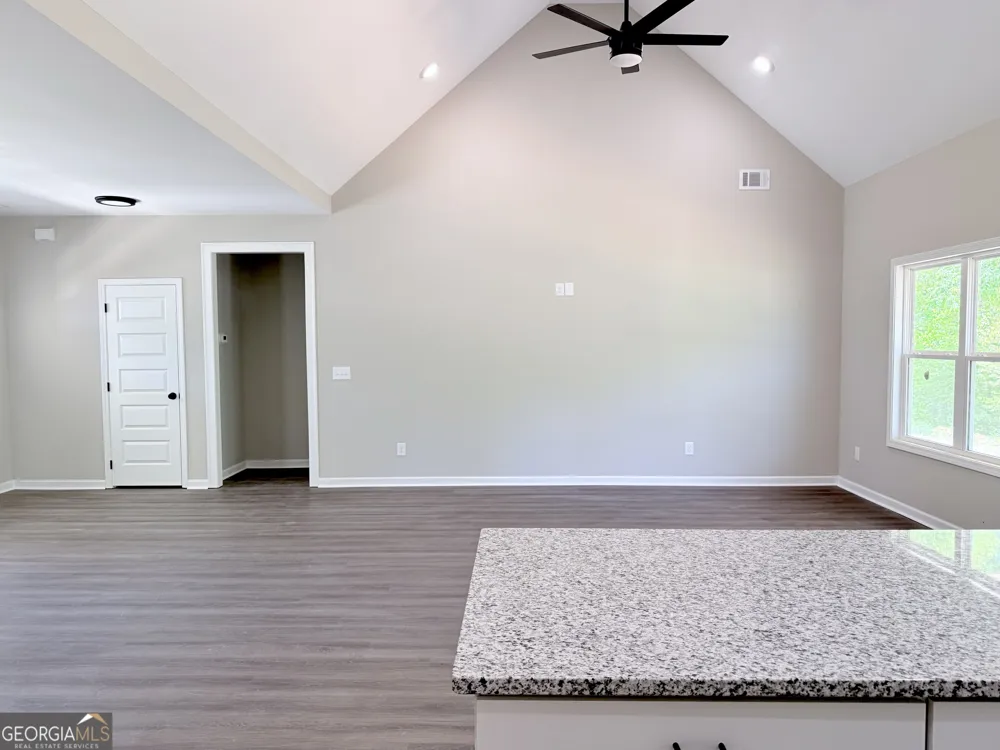 117 Mason RDG Barnesville, GA 30204