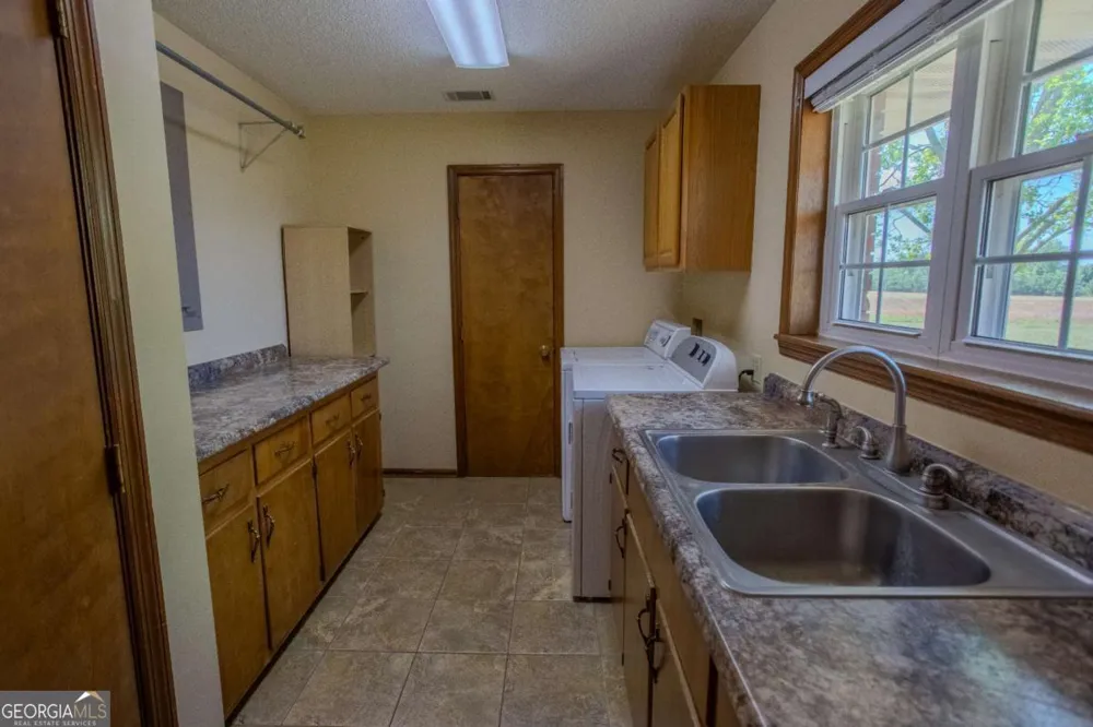 68 Smart RD Baxley, GA 31513